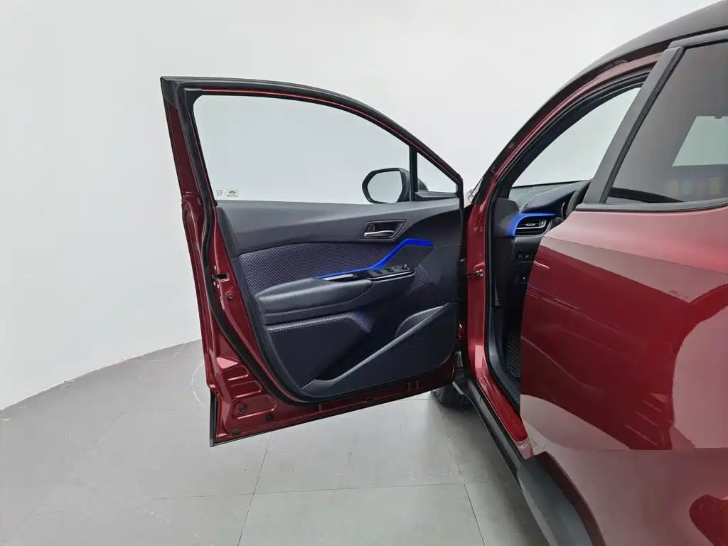 Toyota IZOA — миниатюра 8