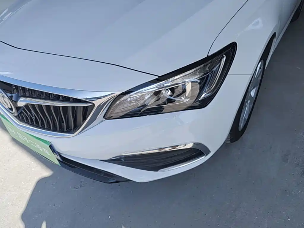 Buick Verano — миниатюра 24