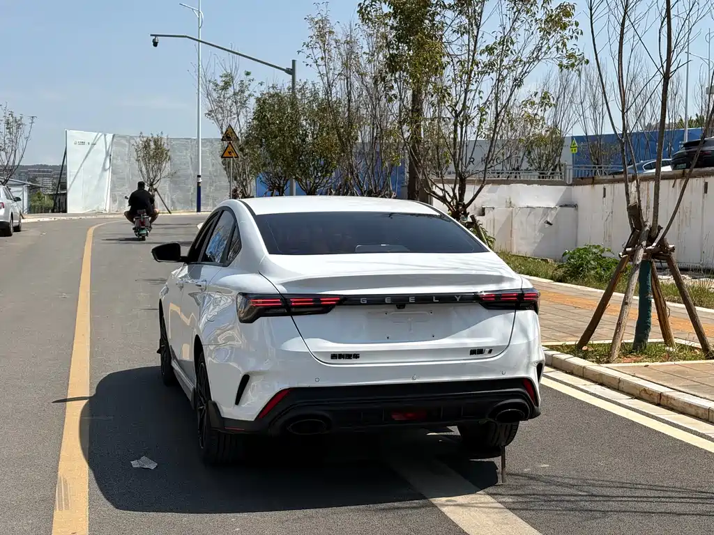 Geely Binrui — миниатюра 14