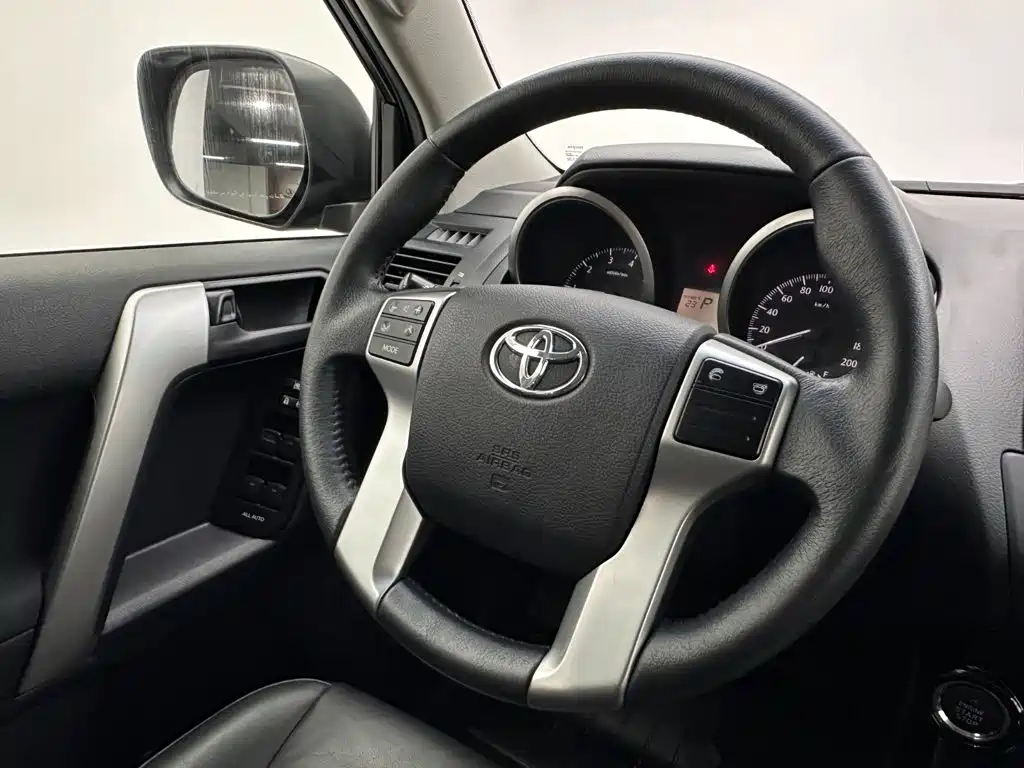 Toyota Prado (Import) — миниатюра 10