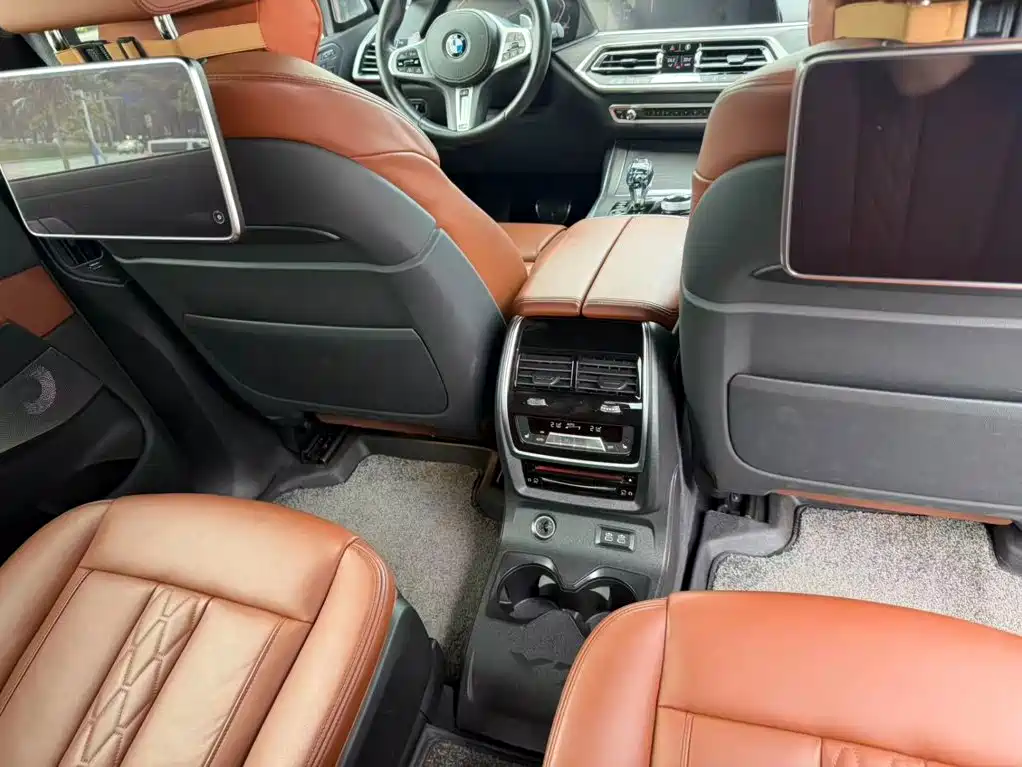 BMW X7 — миниатюра 11