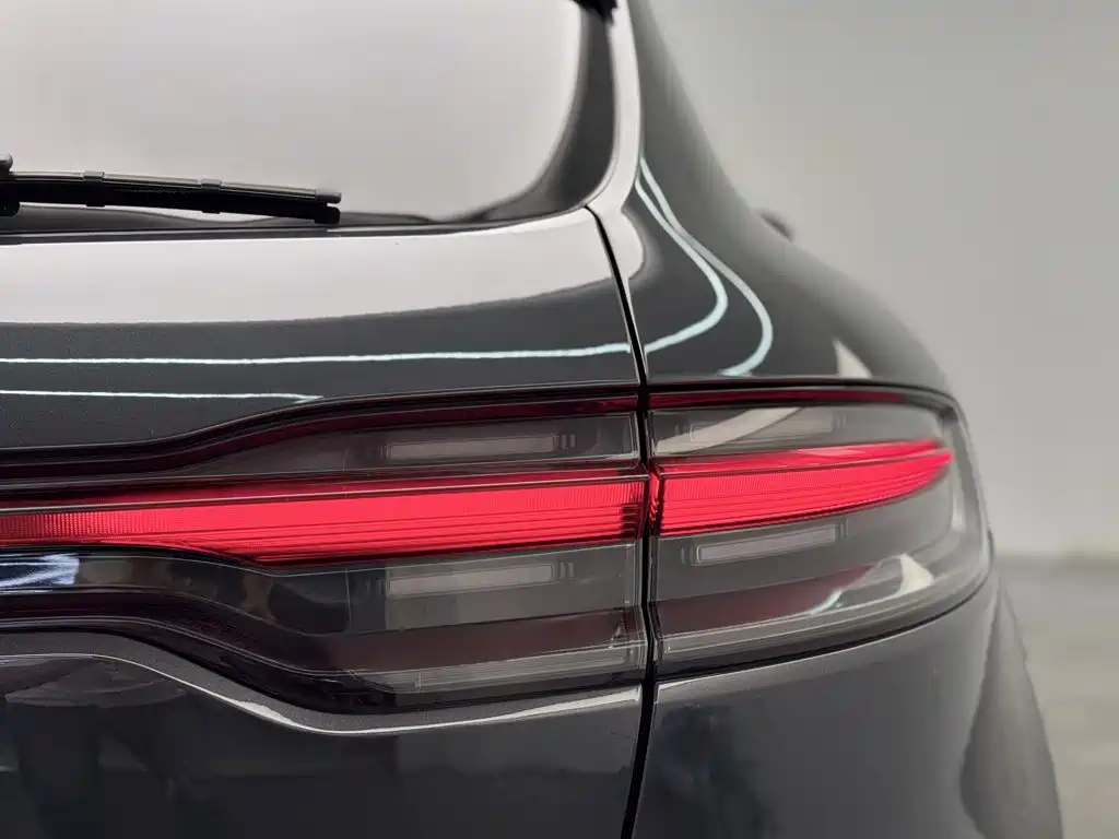 Porsche Macan — миниатюра 10