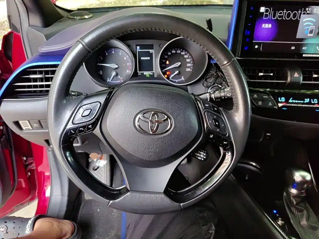 Toyota C-HR — миниатюра 11