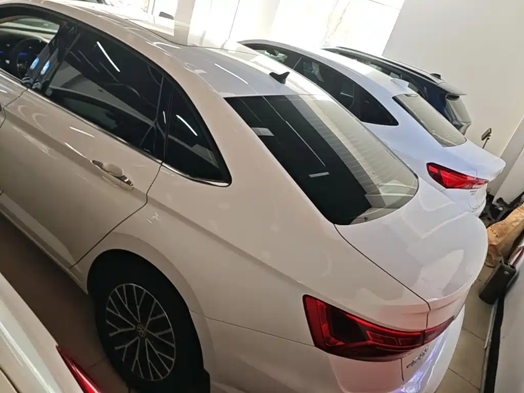Volkswagen Sagitar — миниатюра 5