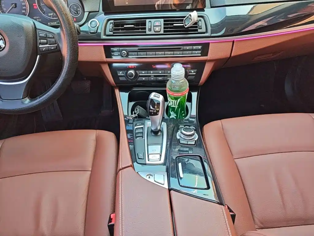 BMW 5 Series — миниатюра 14