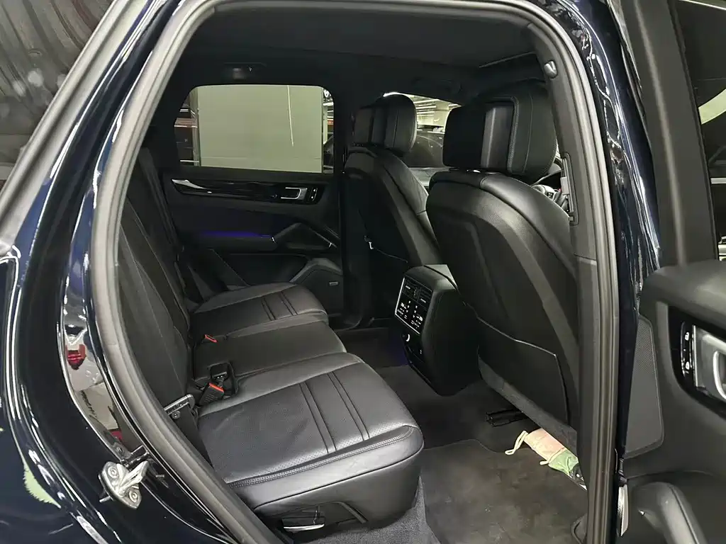 Porsche Cayenne — миниатюра 15