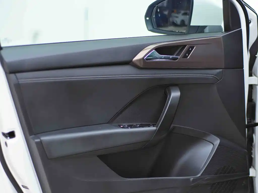 Volkswagen Tharu — миниатюра 15