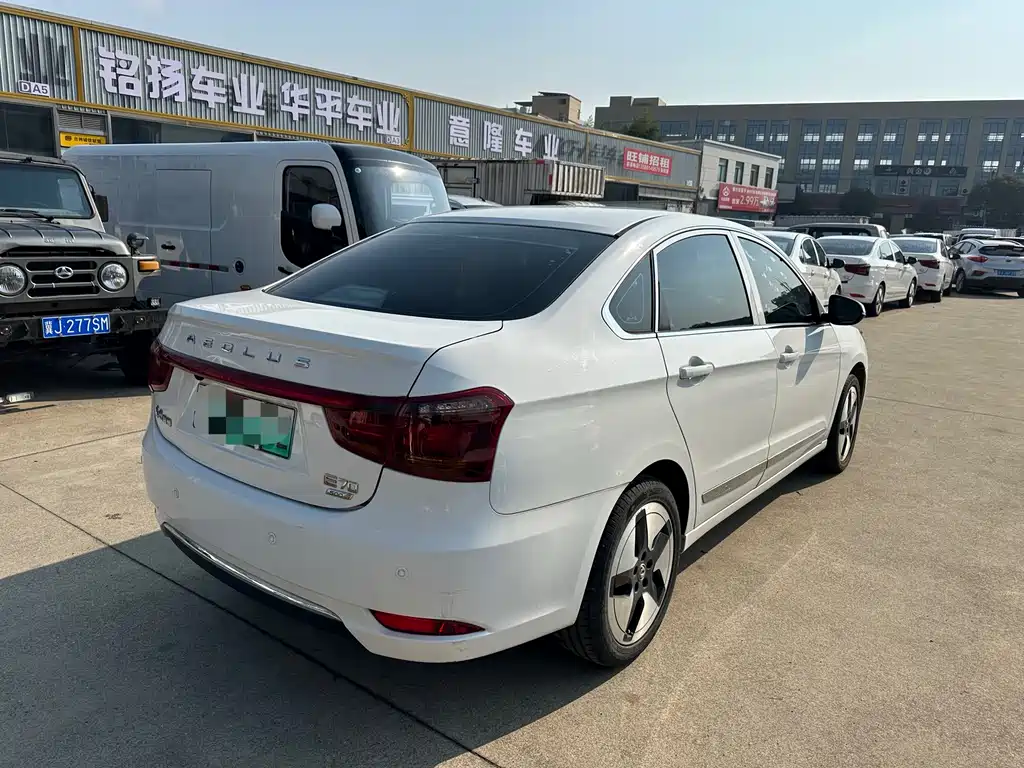 DONGFENG E70