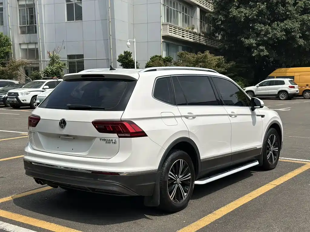 Volkswagen Tiguan L — миниатюра 8