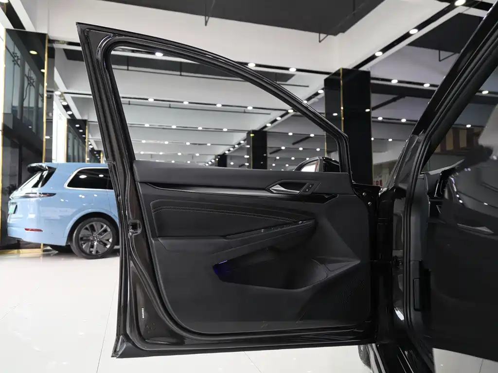 Volkswagen Golf — миниатюра 5