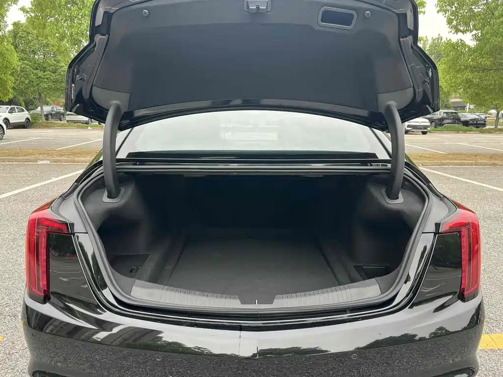 Cadillac CT5 — миниатюра 17