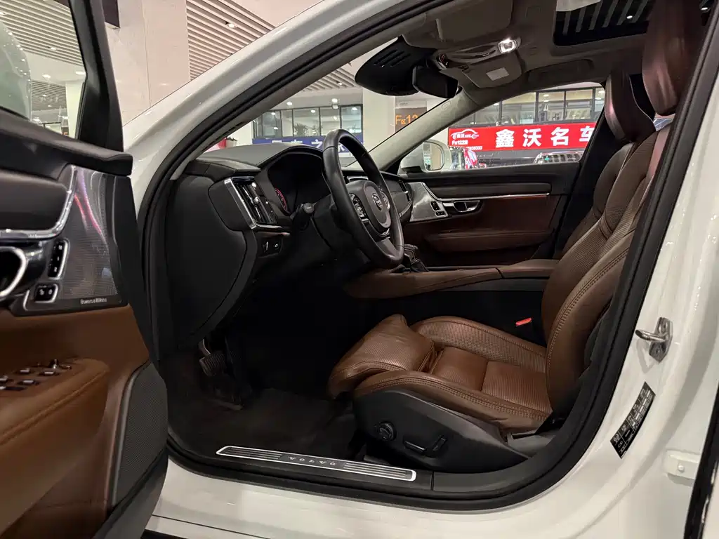Volvo V90 — миниатюра 7