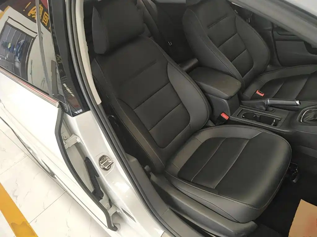 Volkswagen Sagitar — миниатюра 25