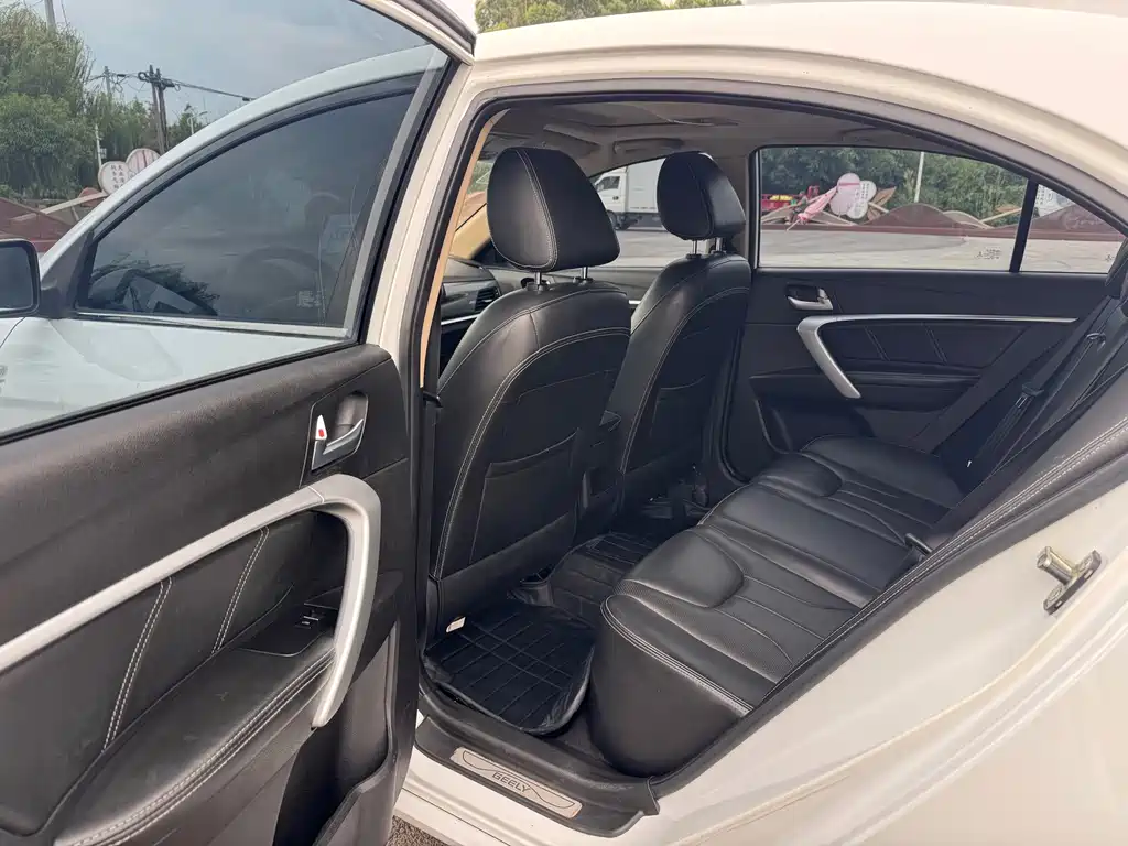 Geely Emgrand — миниатюра 13