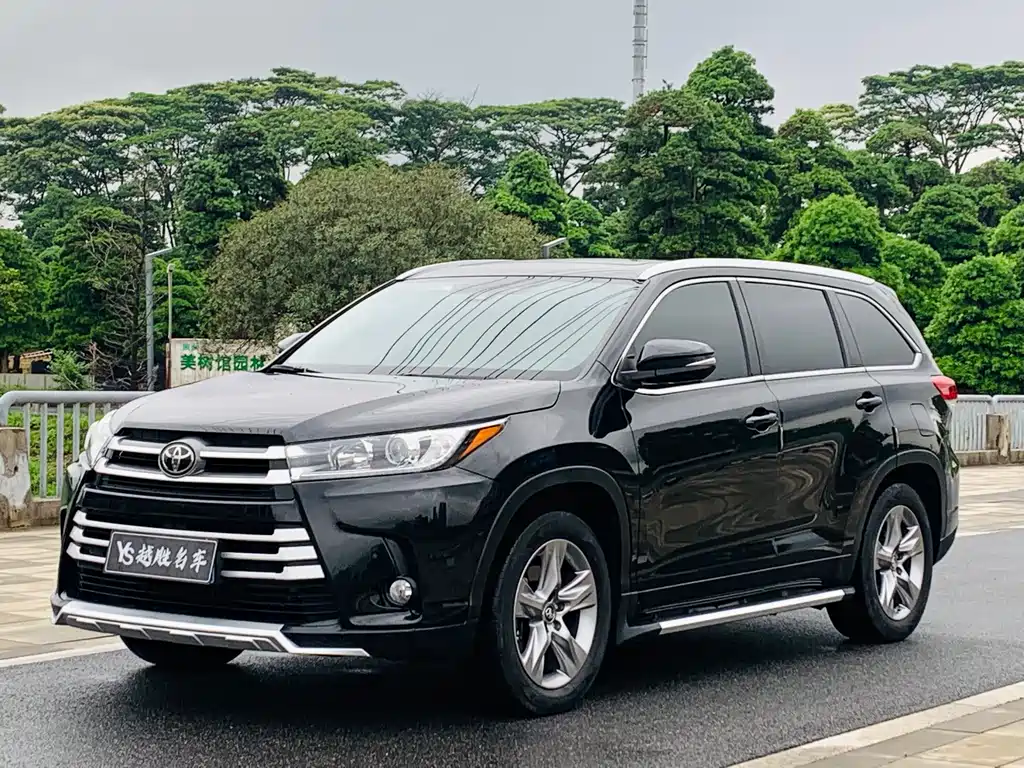 Toyota Highlander 2021