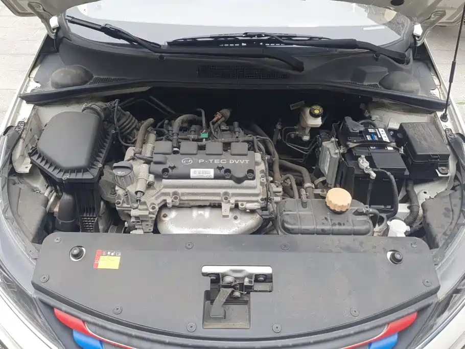 Baojun 310W — миниатюра 10
