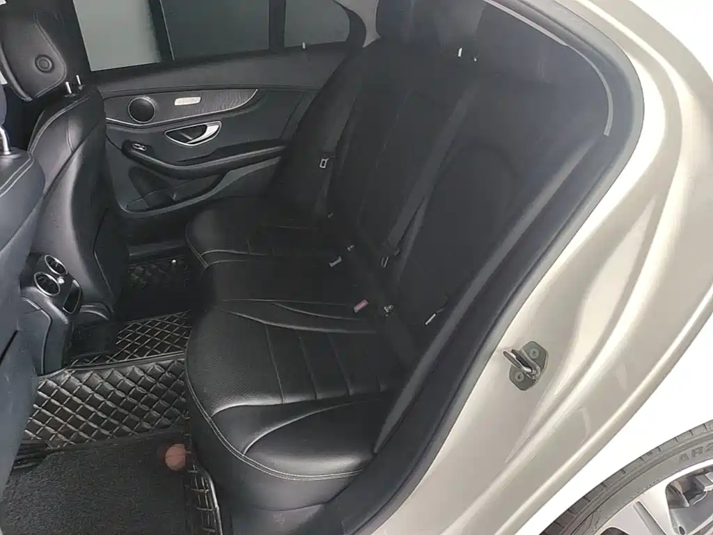 Mercedes-Benz C-Class — миниатюра 17