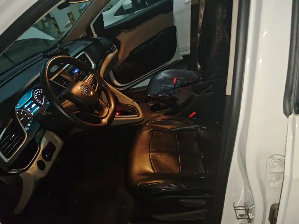 Buick Excelle — миниатюра 8