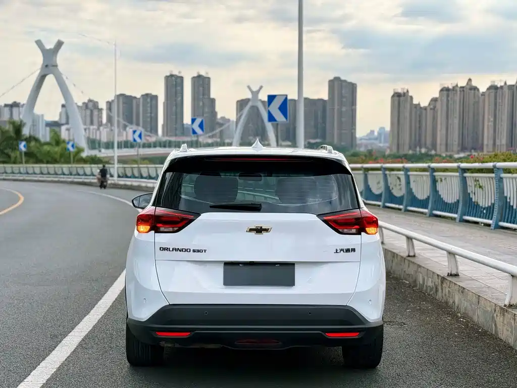 Chevrolet Volando — миниатюра 5