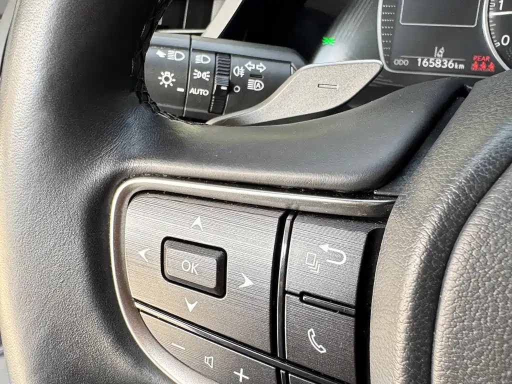 Lexus ES — миниатюра 21