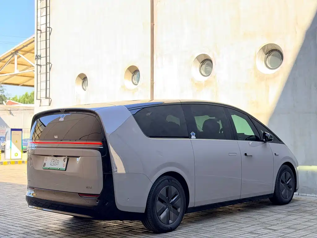 Li Auto Li MEGA — миниатюра 6