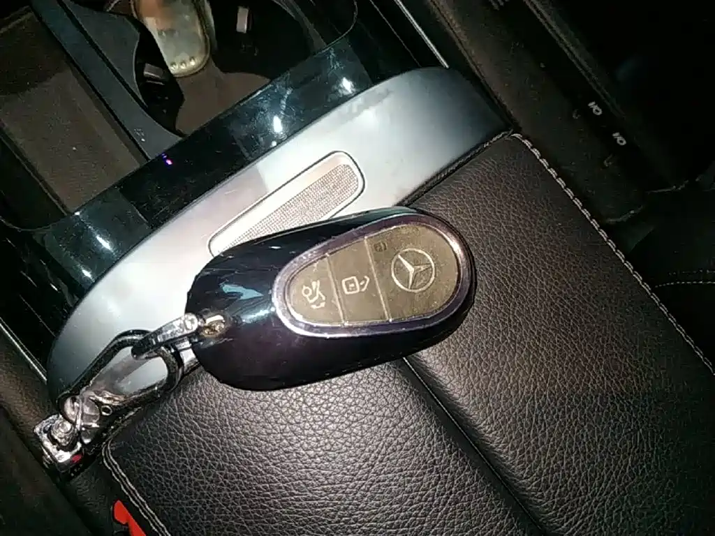 Mercedes-Benz C-Class — миниатюра 9