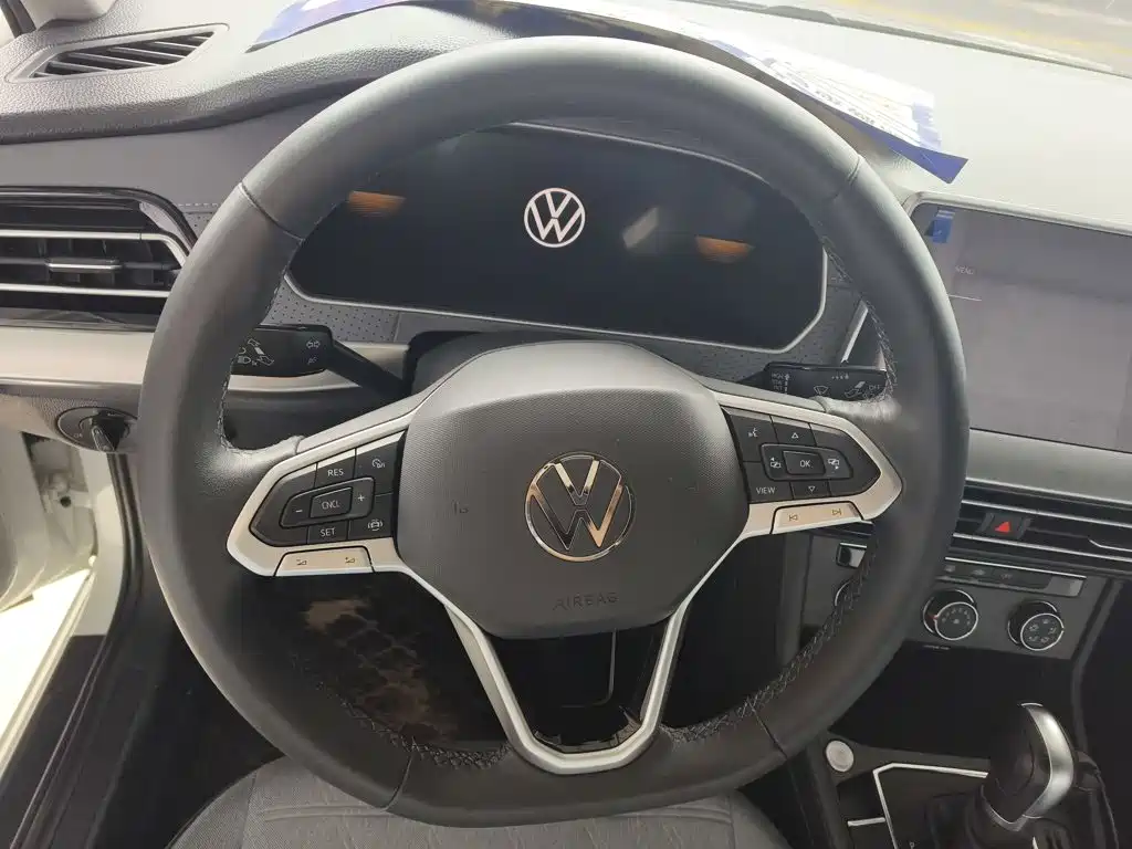 Volkswagen Lavida — миниатюра 6