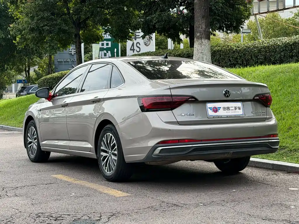 Volkswagen Sagitar — миниатюра 4