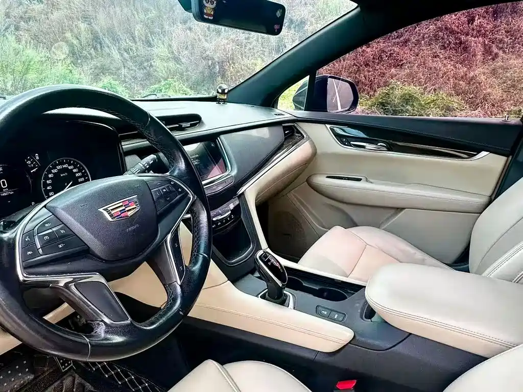 Cadillac XT5 — миниатюра 4