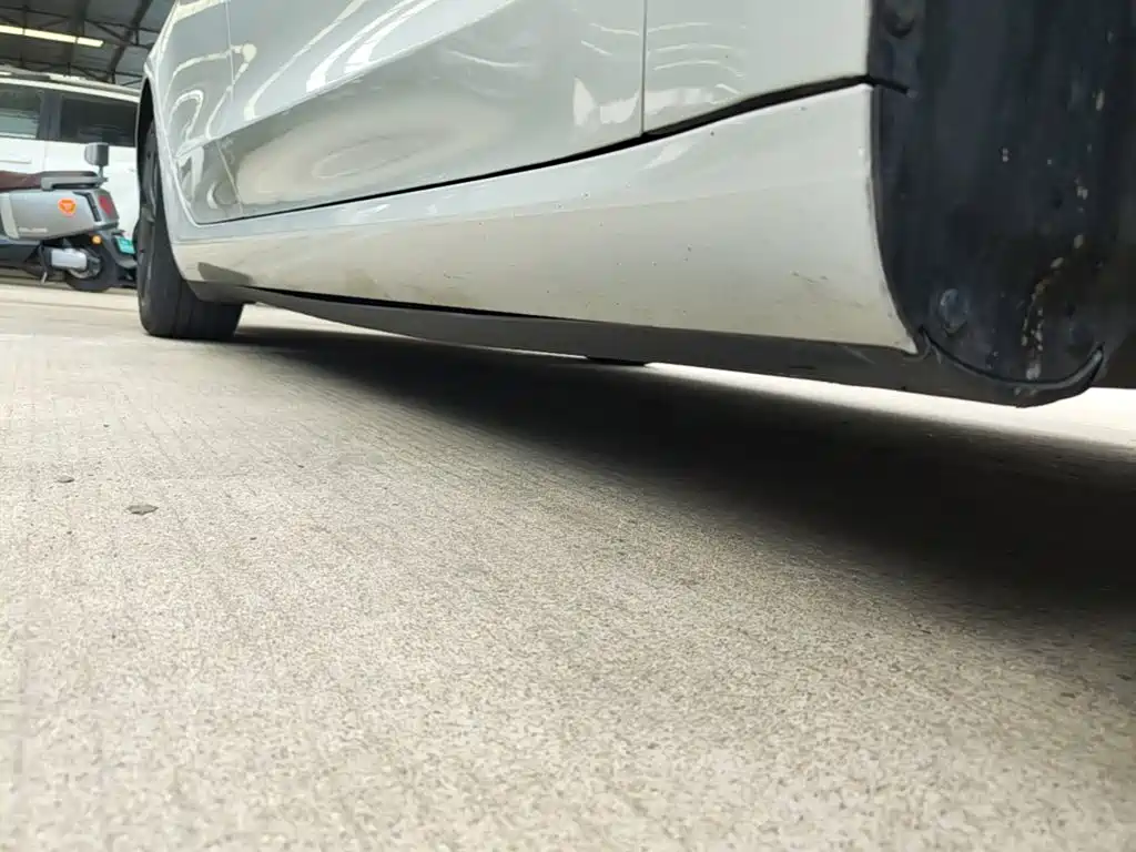 Tesla Model 3 — миниатюра 21