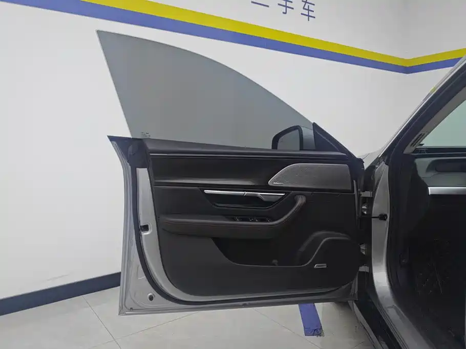 XPeng P7 — миниатюра 7