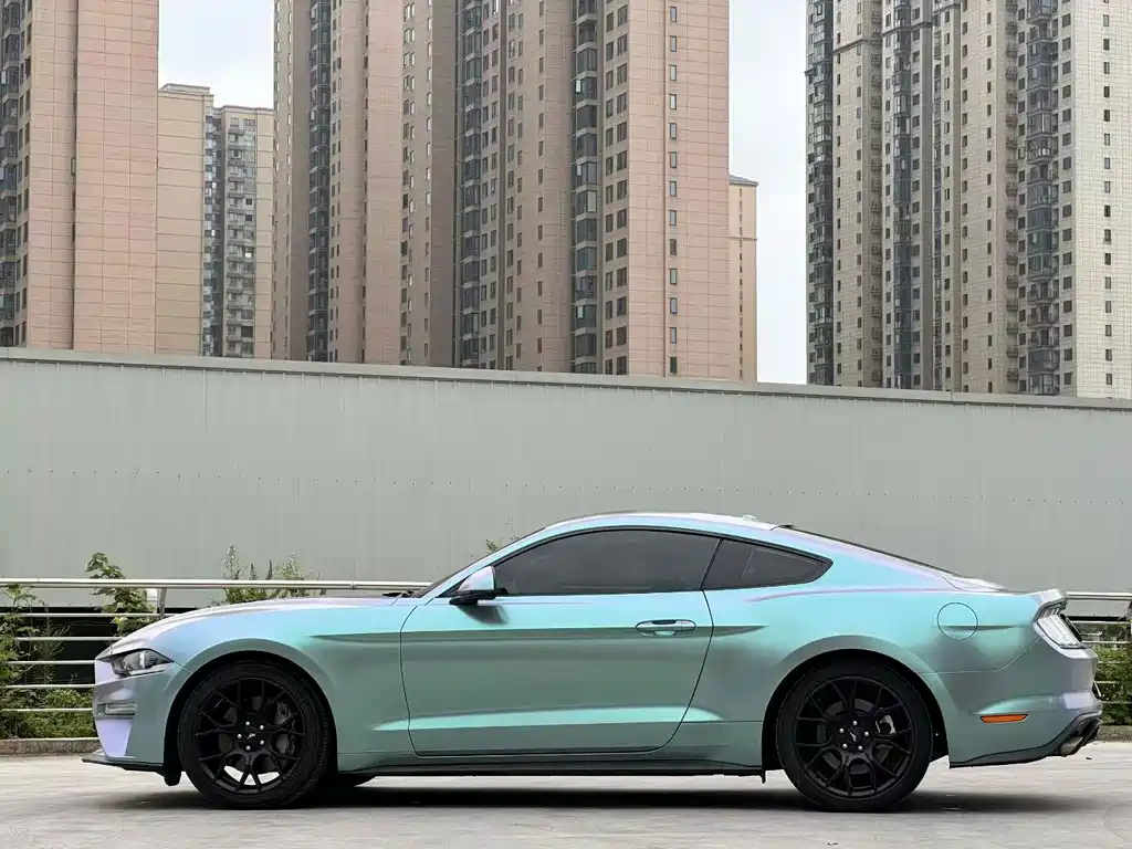Ford Mustang — миниатюра 5