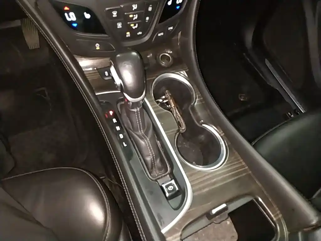Buick Envision Plus — миниатюра 14