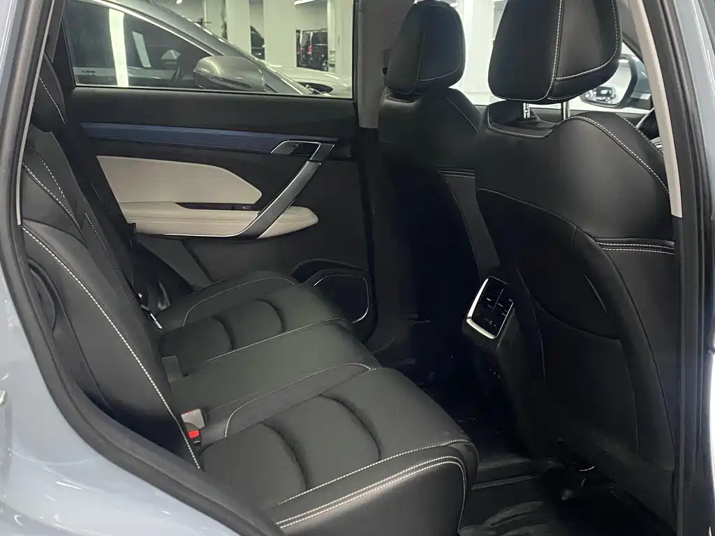 Geely Boyue — миниатюра 10