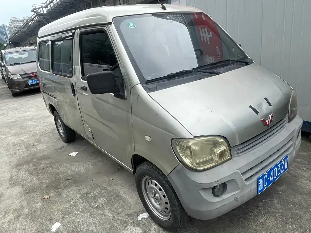 Wuling Sunshine 2013 1.0L