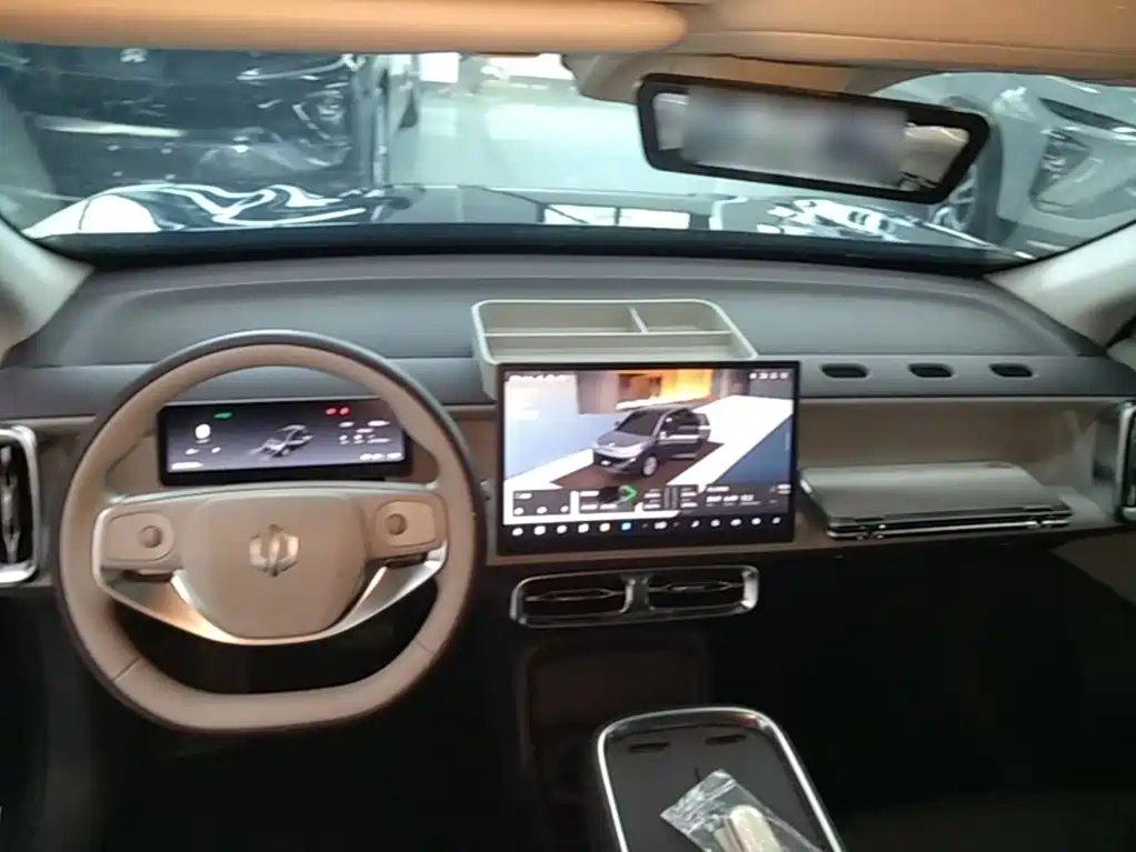 Leapmotor Leapmotor B10 — миниатюра 10