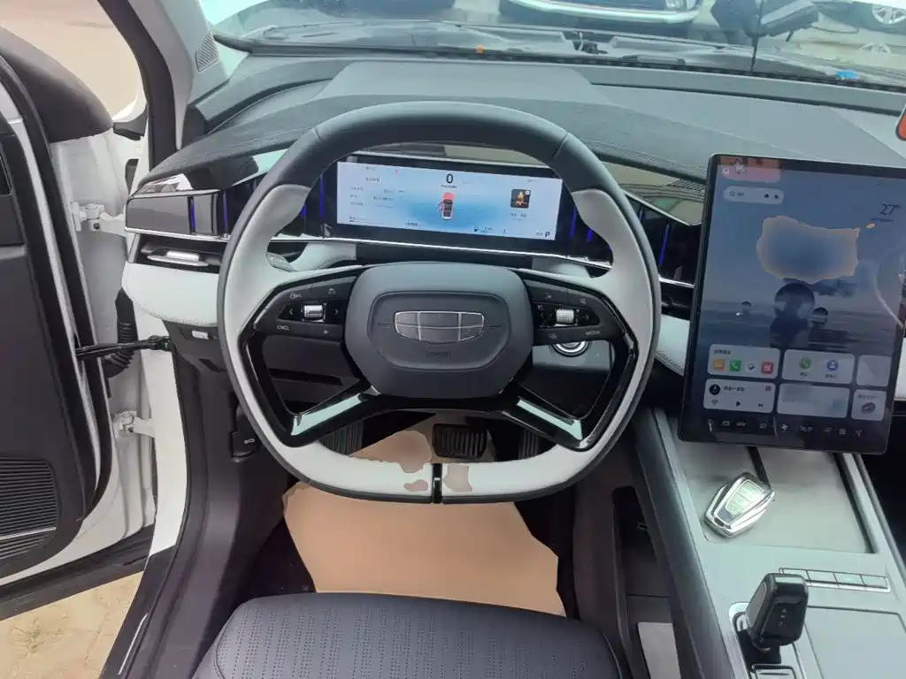 Geely Boyue L — миниатюра 11