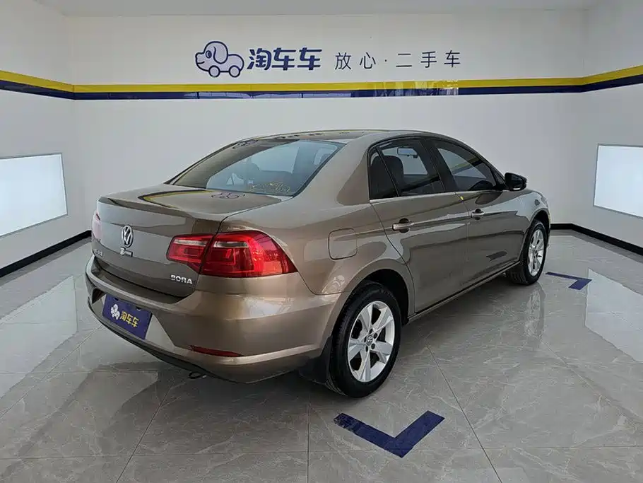 Volkswagen Bora — миниатюра 3