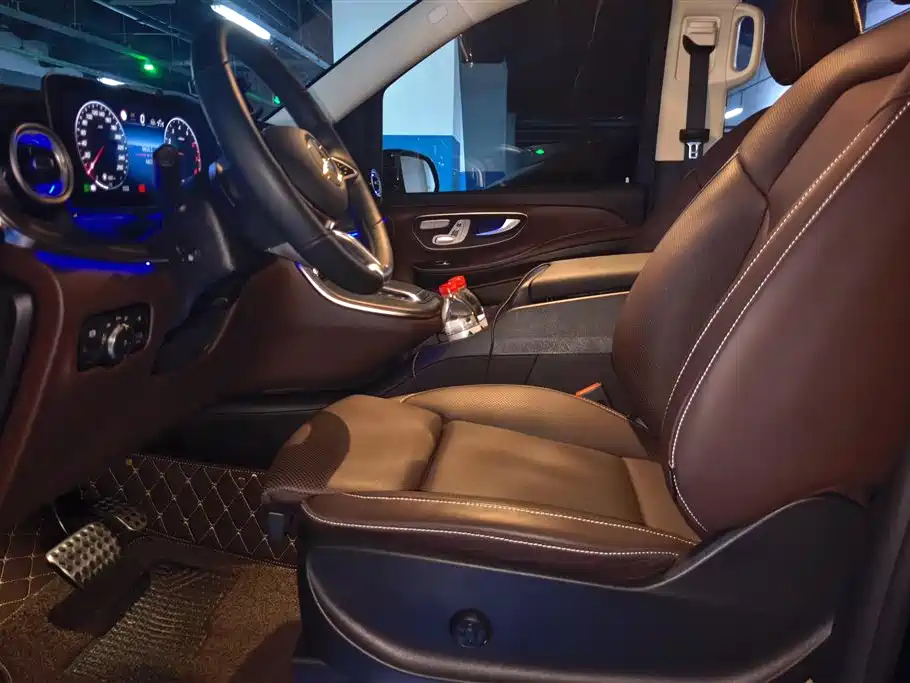 Mercedes-Benz V-Class V 2024 V 300 L Luxury