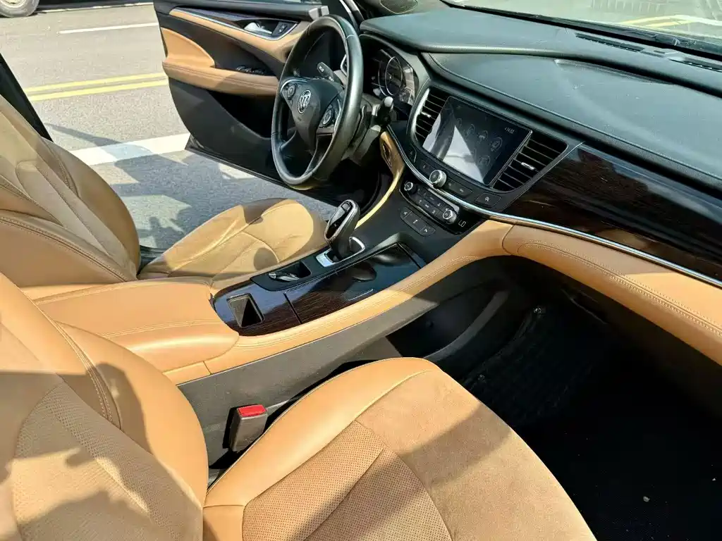 Buick LaCrosse — миниатюра 9