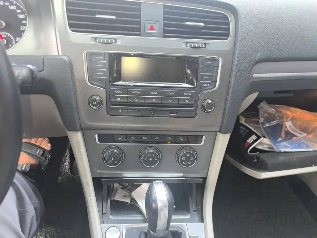 Volkswagen Golf — миниатюра 9