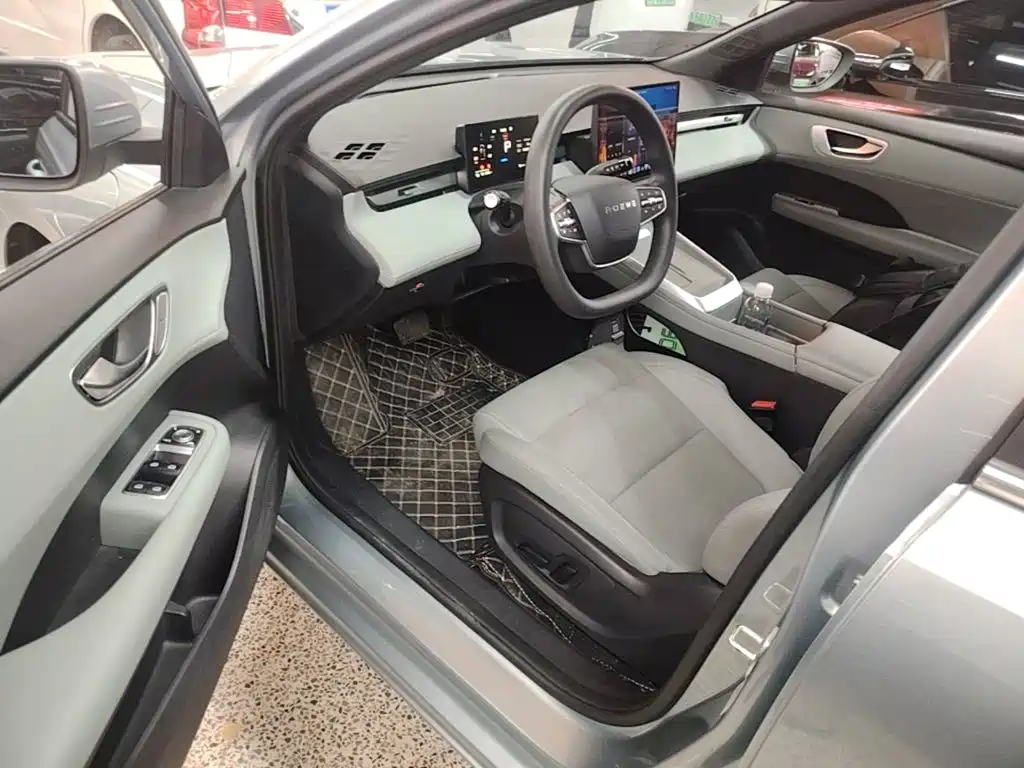 Roewe Young Wai D6 — миниатюра 16