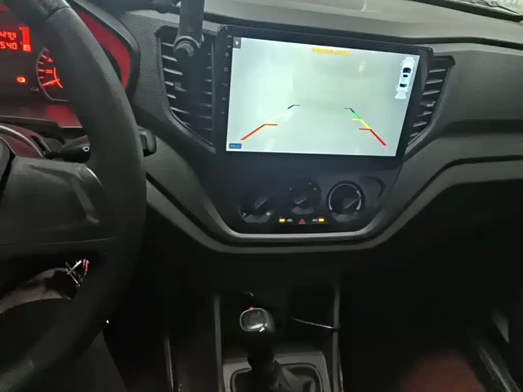Wuling Hongguang V — миниатюра 13