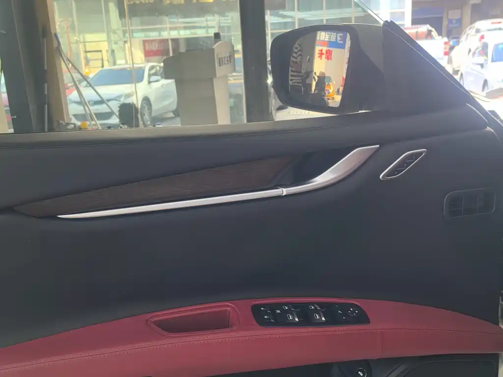 Maserati Ghibli — миниатюра 9