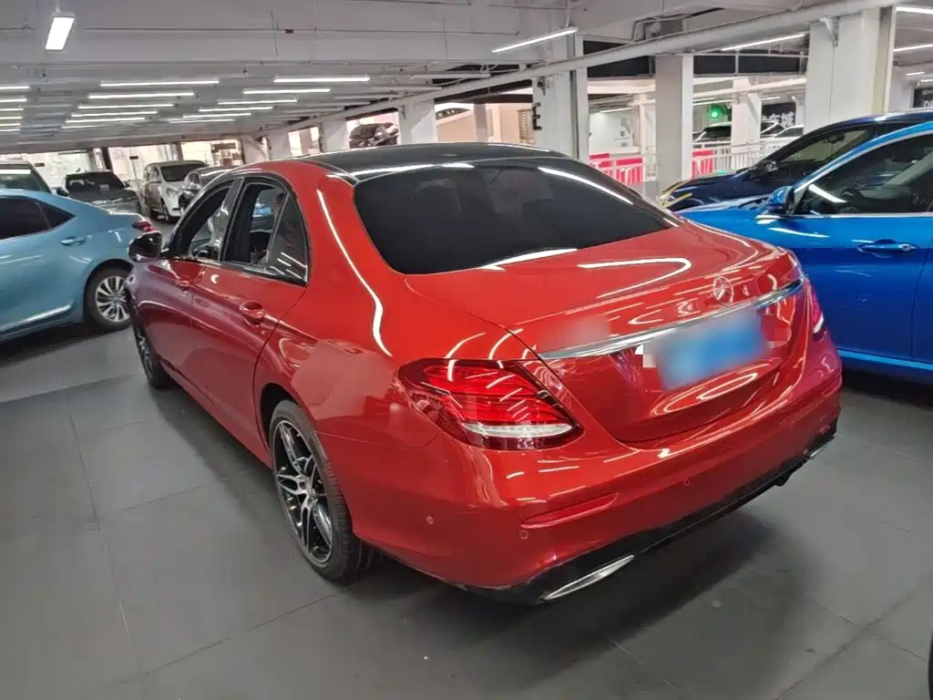 Mercedes-Benz E-Class — миниатюра 5