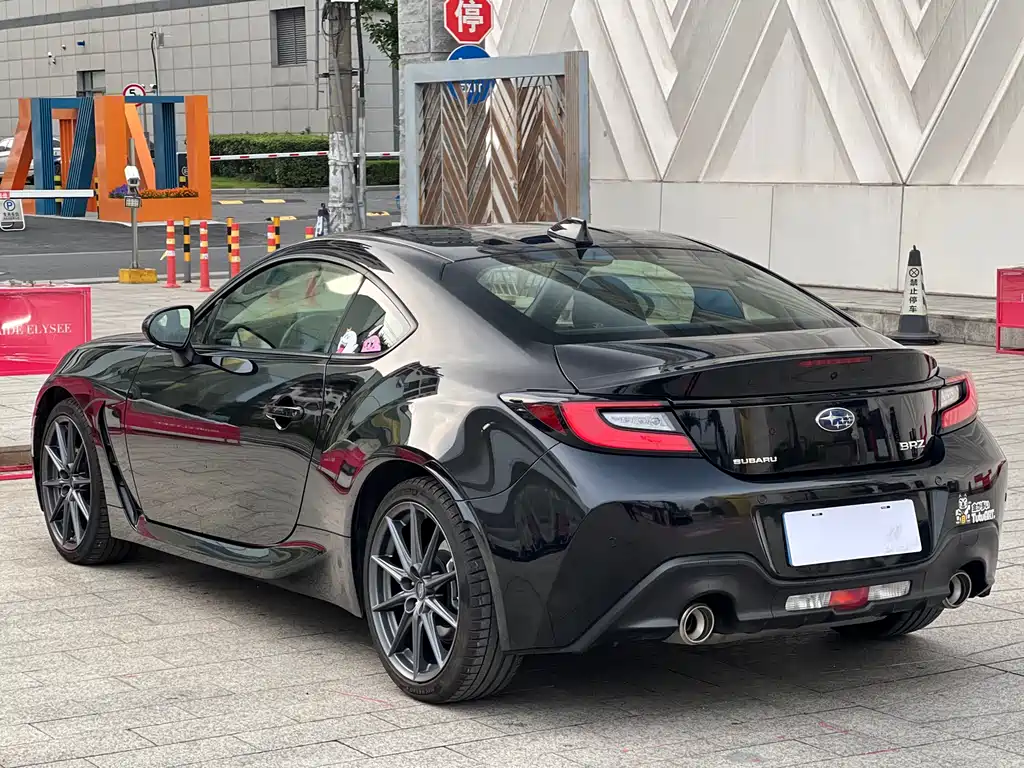 Subaru BRZ - фото 4