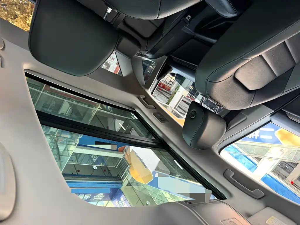Volkswagen Sagitar — миниатюра 6