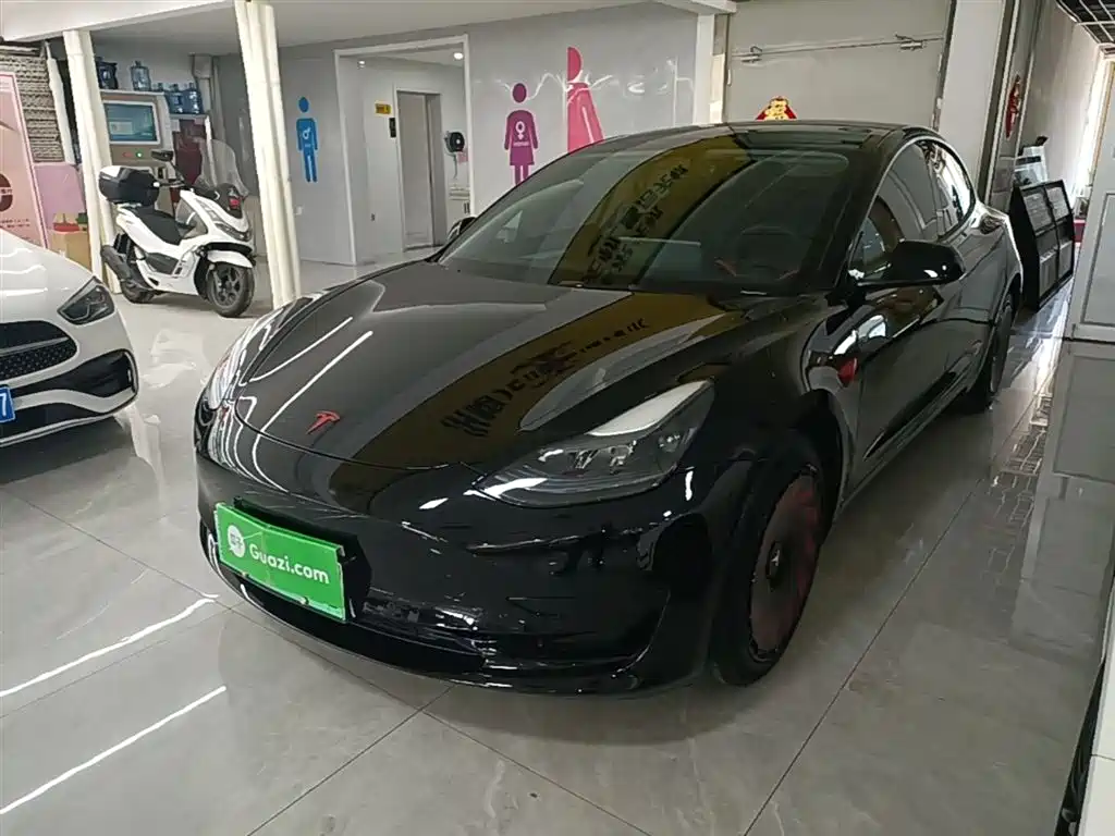 Tesla Model 3 2023