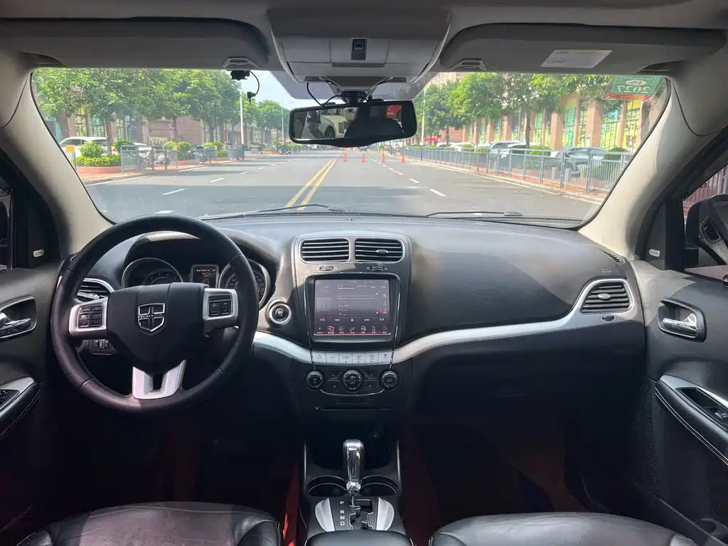 Dodge Journey — миниатюра 15