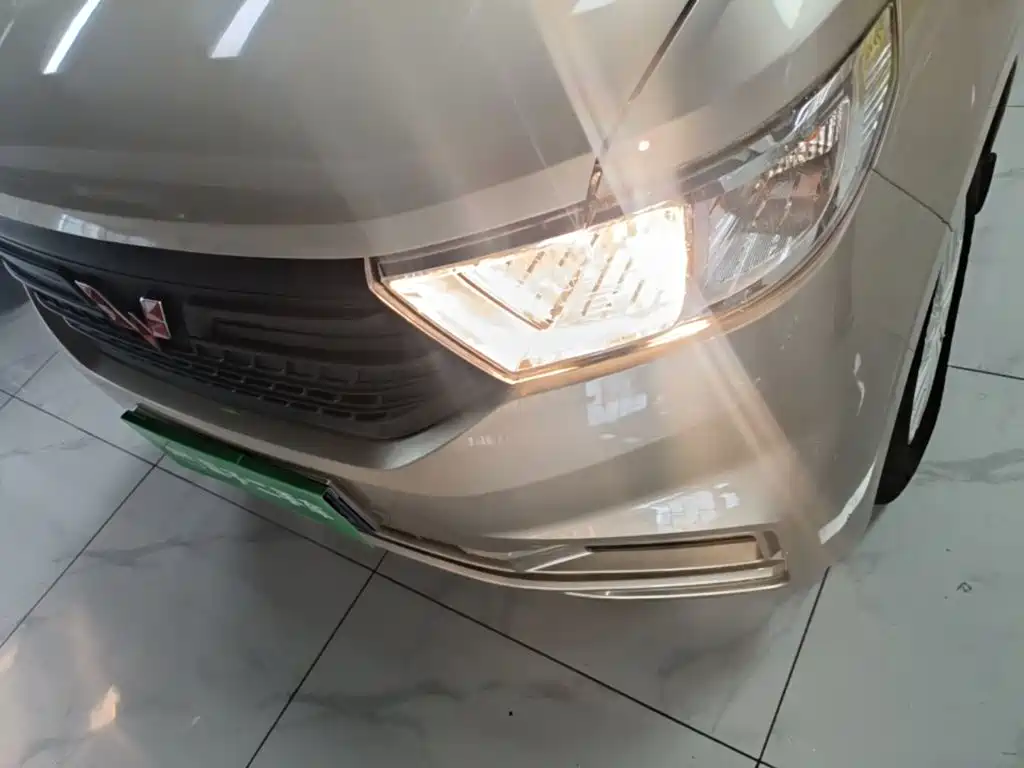 Wuling Hongguang V — миниатюра 24